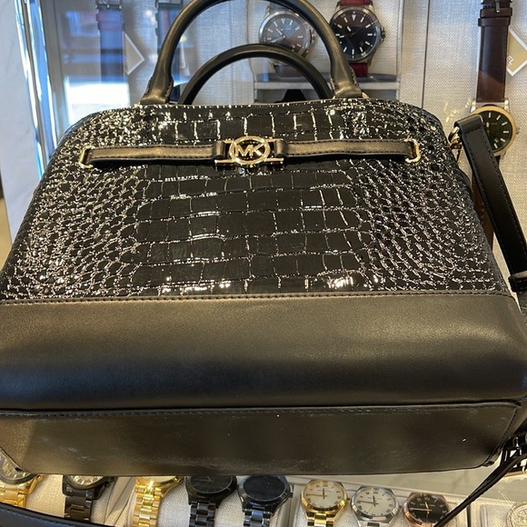 MICHAEL KORS
Reed Large Leather Belted Satchel Crossbody Handbag CZ Crocodile - Picture 8 of 16